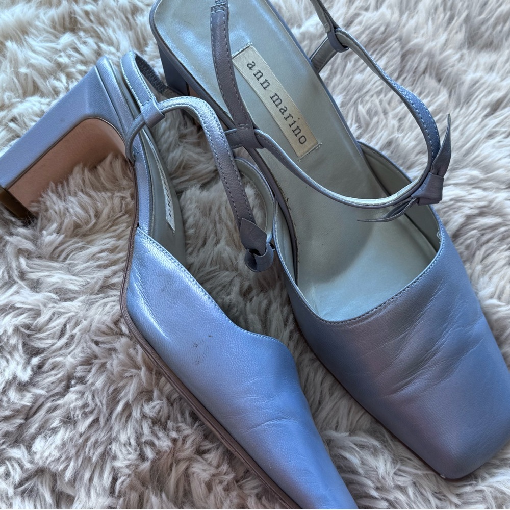 Ann Marino Women's Leather Lavender Heeled Sandals